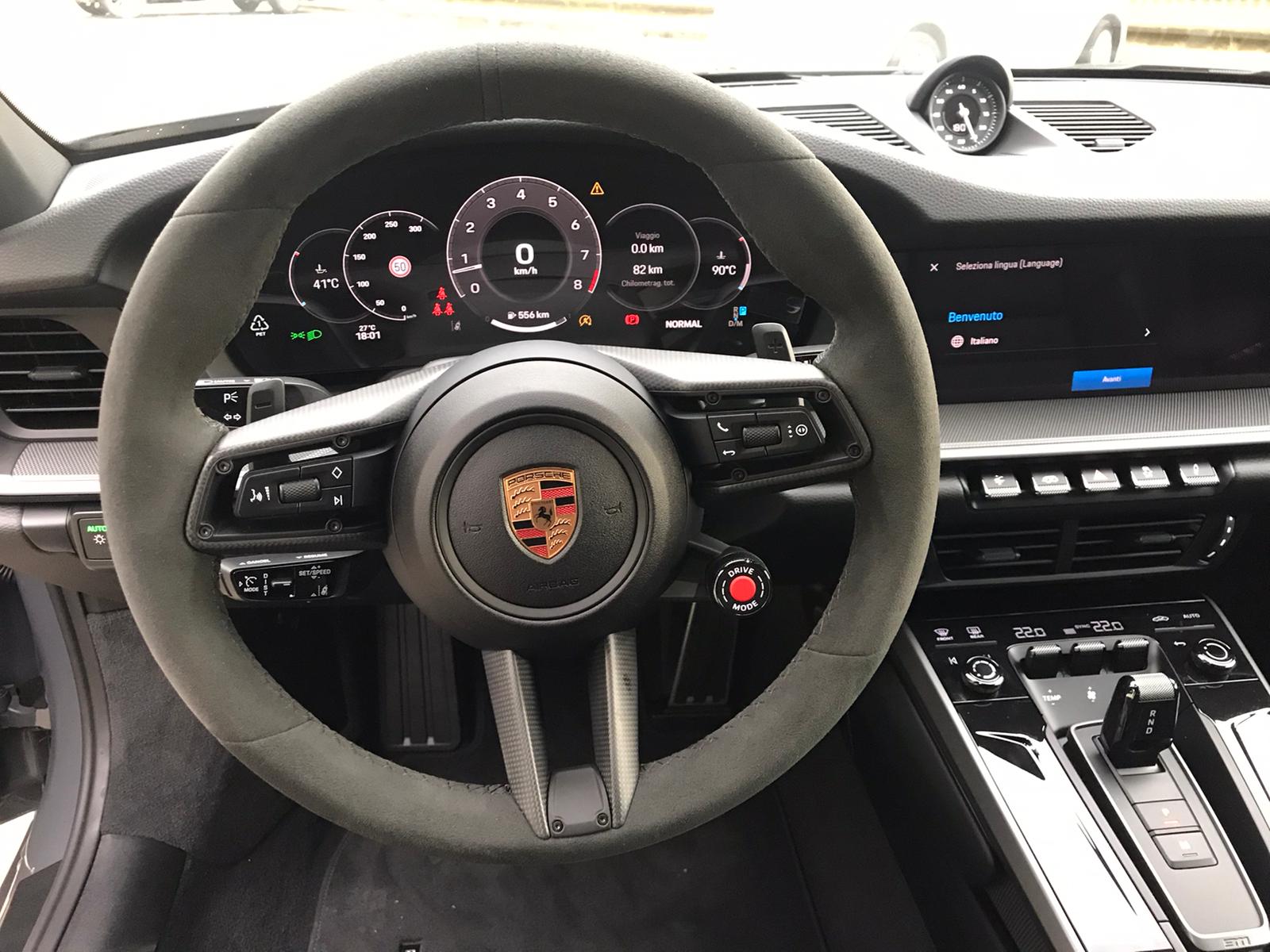 Porsche 911 Carrera Cabriolet – Interni